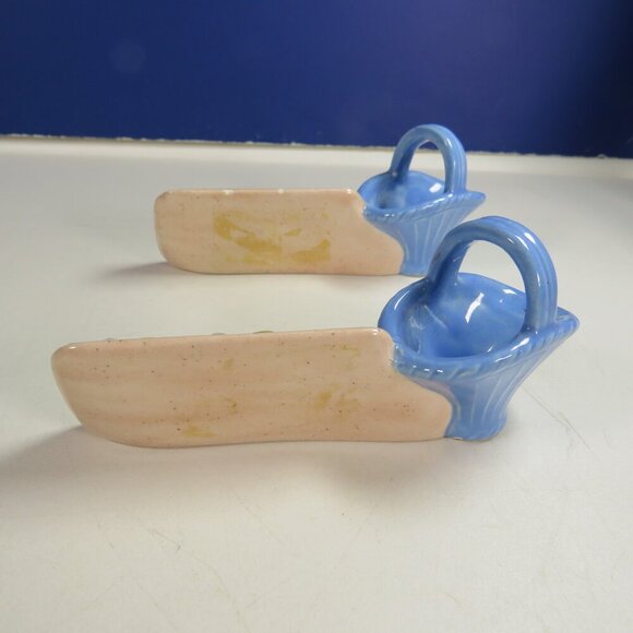 Ceramic White w Gold Picture Frame, (2) Ceramic Place cards Embossed Floral - Picture 9 of 14